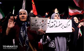 اجتماع مردمی دفاع از انقلاب در میدان کمال الملک تهرانسر 19