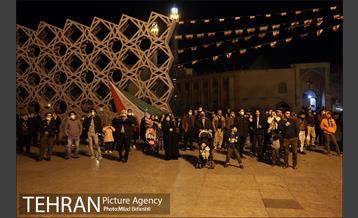 نورافشانی میدان امام حسین به مناسب سالروز پیروزی انقلاب اسلامی  16