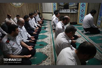 بازدید شهردار تهران از ستاد فرماندهی عملیات آتش نشانی 36