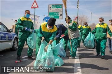 خدمات شهرداری تهران در پایان راهپیمایی ۲۲ بهمن-2 7