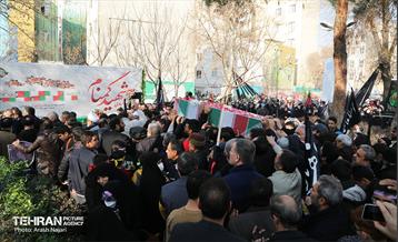 تشییع پیکر شهید گمنام در منطقه ۱۰