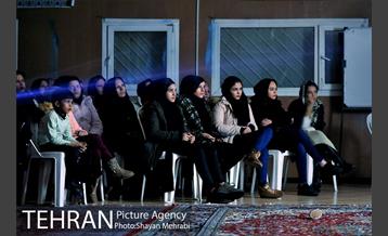 بازدید قائم مقام معاونت اجتماعی و جعمی از هنرمندان از سرای امید طلوع 50