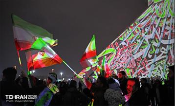 نور افشانی در شب سالگرد پیروزی انقلاب اسلامی - 2 11