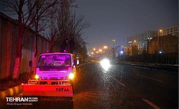 بازدید معاون خدمات شهری از سایت‌های برف‌روبی شهرداری تهران 9