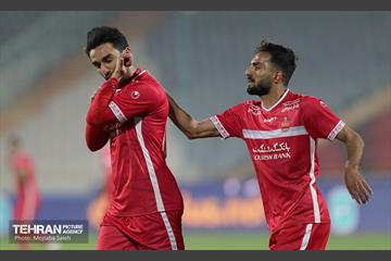 دیدار تیم های فوتبال پرسپولیس و هوادار 13