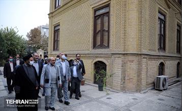 بازدید شهردار تهران از خانه مداحان و نشست با اعضا هیئت رئیسه 16