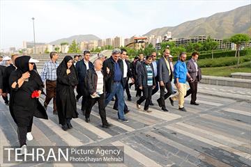 ششمین همایش پیاده روی خانوادگی بازنشستگان شهرداری تهران با حضور شهردار تهران 33