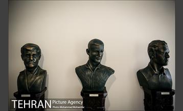 بازدید علی اعطا از موزه جنگ 17