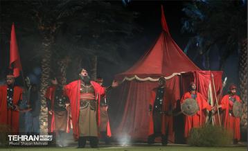 نمایش بزرگ میدانی «تنهاتر از مسیح» 15