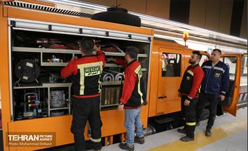 مانور عملیاتی دیریل قطار و تخلیه اضطراری مسافری