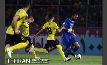 دیدار تیم‌های فوتبال پارس جنوبی جم و استقلال 8