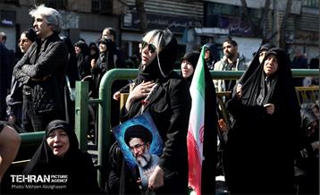 اجتماع مردم تهران در پی شهادت رهبر انقلاب - 2 6