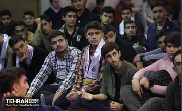 نشست صمیمانه شهردار تهران با دانش آموزان بسیجی سراسر کشور 31