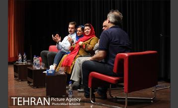 نقد فیلم زیر سقف دودی در فرهنگسرای ارسباران‎ 12