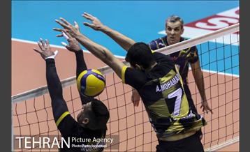 دیدار تیم های والیبال سپاهان و فولاد سیرجان 18