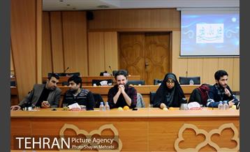 نشست صمیمانه رئیس مرکز ارتباطات شهرداری تهران با اصحاب رسانه 1