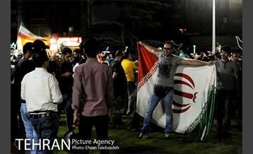 شادی مردم تهران پس از صعود تیم ملی فوتبال به جام جهانی 18