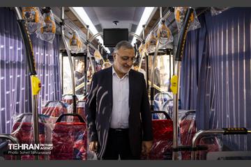 بازدید شهردار تهران از کارخانه خودروسازی «عقاب افشان» 45
