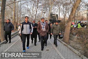 حضور پیروز حناچی در برنامه دوچرخه سواری روز هوای پاک در بوستان لاله 5
