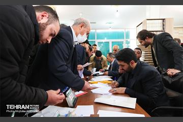 قرار خدمت؛ دیدار مردمی شهردار تهران در مسجد جامع مسعودیه 13