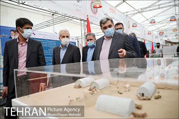 بازدید شهردار تهران از نمایشگاه دفاع مقدس 13