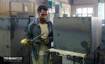 مراحل ساخت المان های نمایشگاه نشان عاشقی