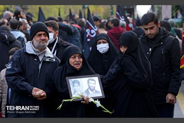 تشییع پیکر ۲۰۰ شهید گمنام دفاع مقدس در تهران 56