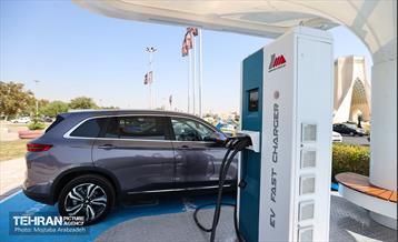 آیین بهره‌برداری از ۱۵ ایستگاه شارژ خودروهای برقی 3