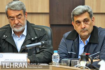 بازدید وزیر کشور از ستاد بحران شهر تهران 11