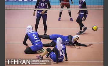 دیدار تیم‌های والیبال شهرداری قزوین و سروقامتان بابل 11