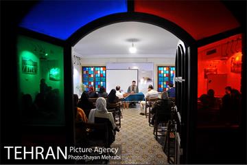 نمایشگاه عکس نشان بی نشان در نگارستان شهر‎ 15