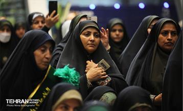 اهتزاز پرچم سبز رضوی بر فراز برج پرچم ایران 24