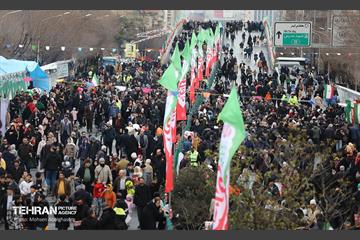 جشن نیمه‌شعبان در میدان ولی‌عصر (عج) - 3 32