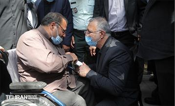 نواخته شدن زنگ دانش آموز شهید در قطعه شهدای گمنام 23