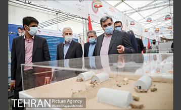 بازدید شهردار تهران از نمایشگاه دفاع مقدس 13