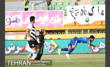 دیدار صبای قم و استقلال در لیگ برتر فوتبال 11