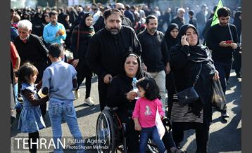 پیاده روی جاماندگان اربعین حسینی(ع) در تهران-2 1