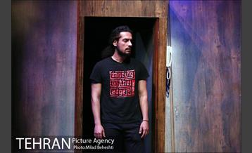 نمایش ... و چند داستان دیگر‎ 23