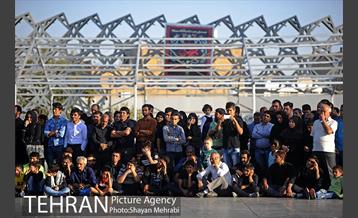 اجرای تعزیه در میدان امام حسین(ع)