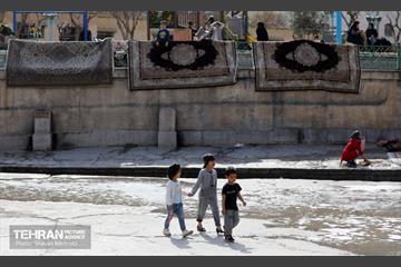 قالیشویی سنتی در چشمه علی 57