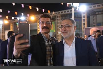 افطاری شهردار تهران با حضور خانواده شهدا 11