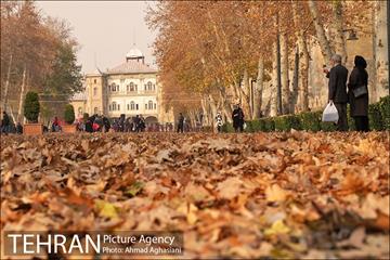 سومین رویداد هنری "پاییز برگ" در میدان مشق 46