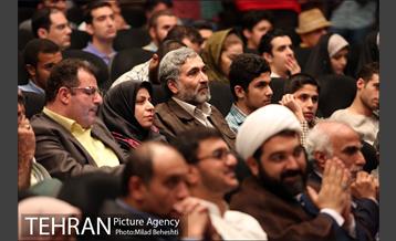 مراسم افتتاحیه فیلم هیهات‎ 8