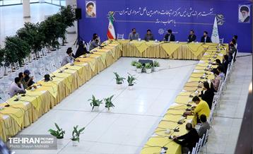 نشست هم اندیشی رئیس مرکز ارتباطات و امور بین الملل با اصحاب رسانه 16