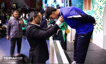 سومین جام قهرمان شهر 25