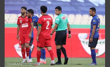 دیدار تیم های فوتبال پرسپولیس و استقلال تهران 11
