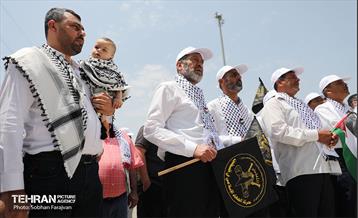 بازدید بیش از ۱۰۰ خانواده شهدای غزه از برج میلاد 32