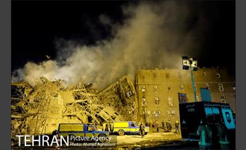 تلاش شبانه برای نجات آتش نشانان بازمانده در پلاسکو 11