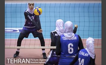 دیدار تیم‌های والیبال شهرداری قزوین و سروقامتان بابل 10