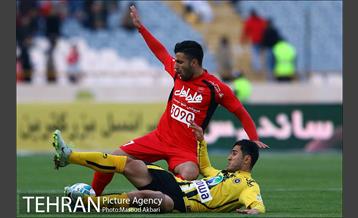 دیدار تیم های فوتبال پرسپولیس و سپاهان